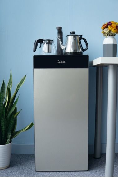 雙壺材質(zhì)嚴苛甄選,美的茶吧機為全家健康飲水護航